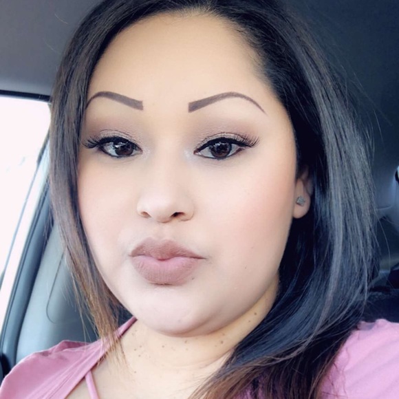 Meet your Posher, Valerie - Picture 1 of 1